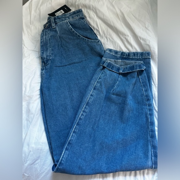 Daydreaming high rise mom jeans - Picture 2 of 4